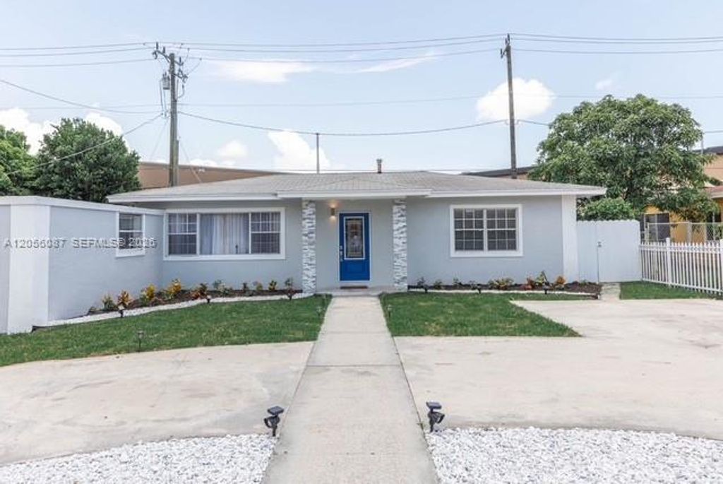 935 NE 164th Street, North Miami Beach, FL 33162