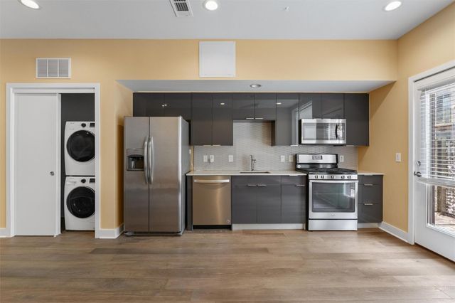 1800 E 4th ST 223, Austin, TX 78702