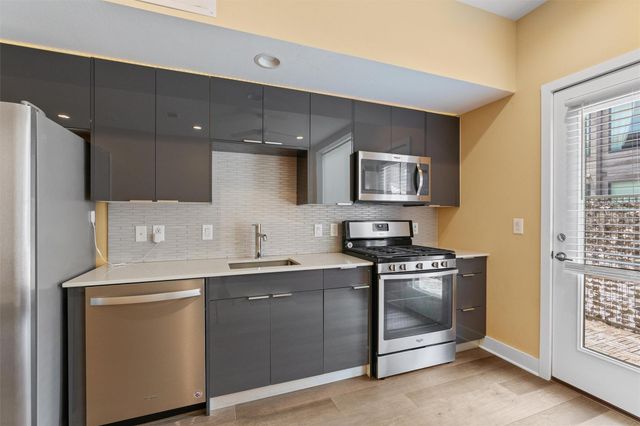 1800 E 4th ST 223, Austin, TX 78702