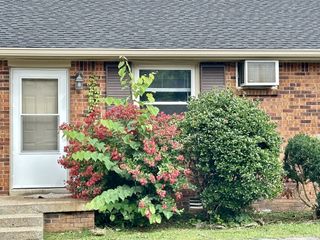 1906 Batts Ln Apt C, Clarksville, TN 37042