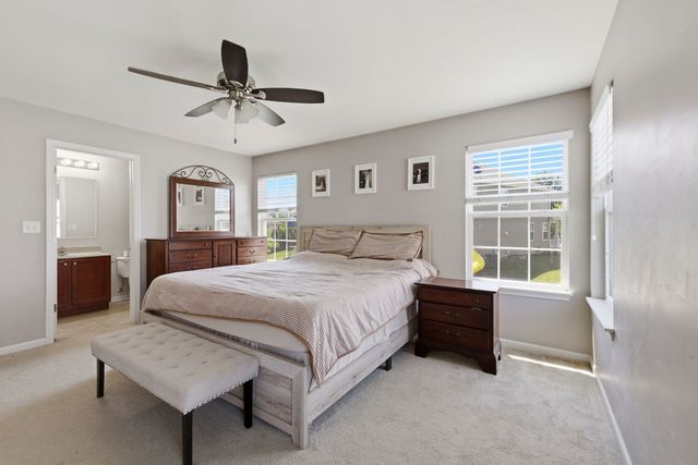 803 W Courtland Street, Mundelein, IL 60060