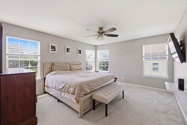 803 W Courtland Street, Mundelein, IL 60060