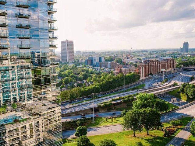 400 W Peachtree Street NW 2006, Atlanta, GA 30308