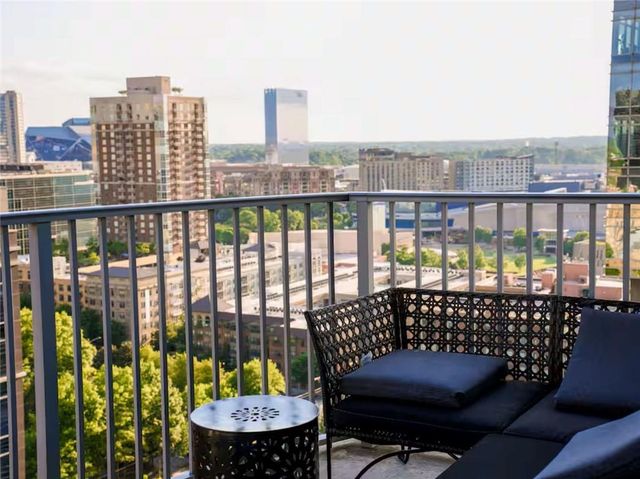 400 W Peachtree Street NW 2006, Atlanta, GA 30308