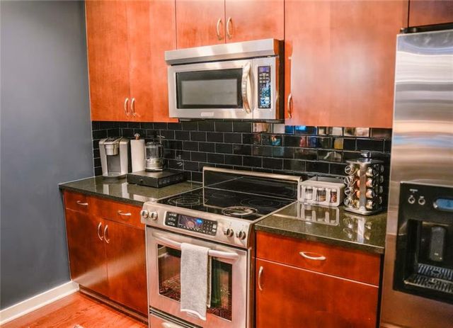 400 W Peachtree Street NW 2006, Atlanta, GA 30308
