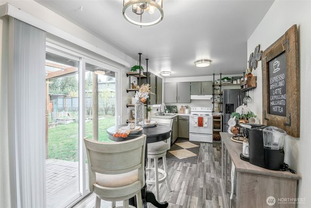 5609 5611 104th Street E, Puyallup, WA 98373