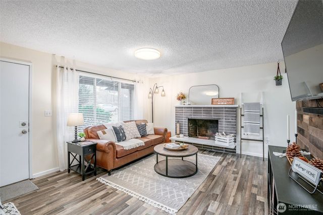 5609 5611 104th Street E, Puyallup, WA 98373