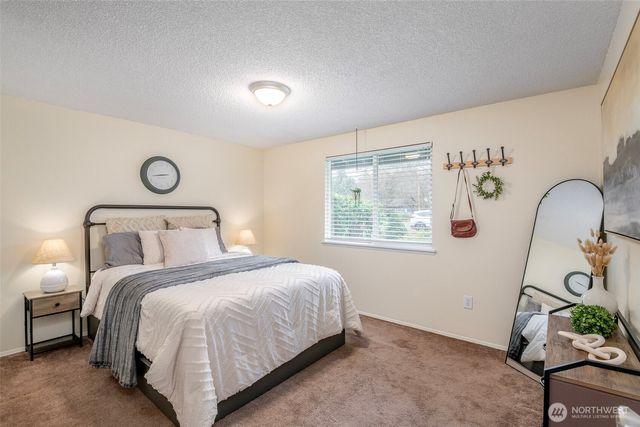 5609 5611 104th Street E, Puyallup, WA 98373