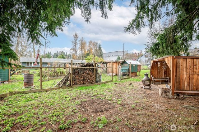 5609 5611 104th Street E, Puyallup, WA 98373