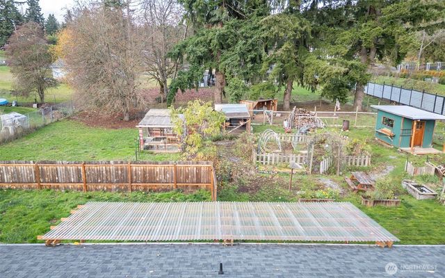 5609 5611 104th Street E, Puyallup, WA 98373