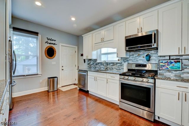 135 Sanford St, East Orange City, NJ 07018