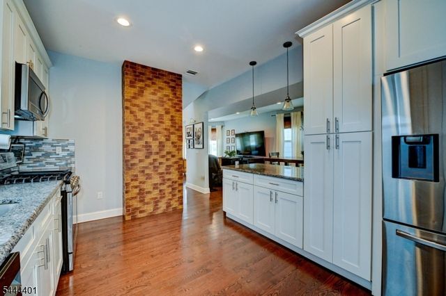 135 Sanford St, East Orange City, NJ 07018