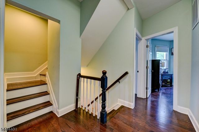 135 Sanford St, East Orange City, NJ 07018