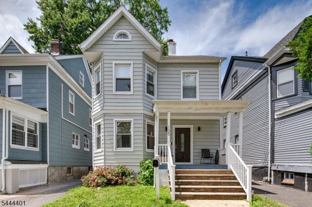 135 Sanford St, East Orange City, NJ 07018
