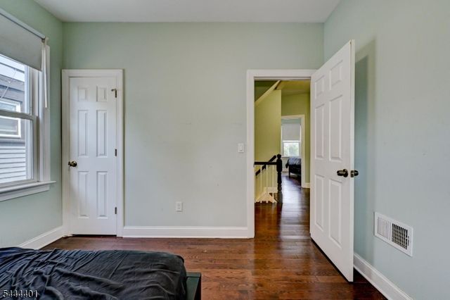 135 Sanford St, East Orange City, NJ 07018