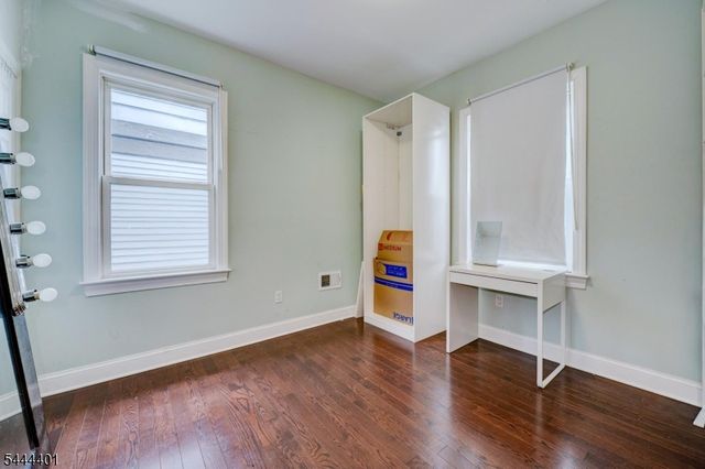 135 Sanford St, East Orange City, NJ 07018