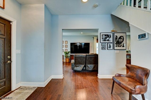 135 Sanford St, East Orange City, NJ 07018