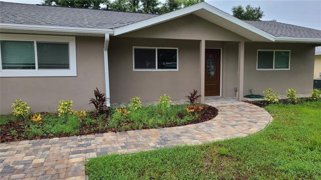1718 CARDINAL DR, Clearwater, FL 33759