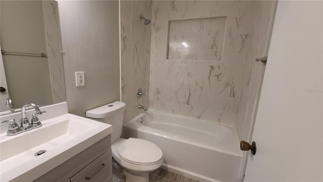 1718 CARDINAL DR, Clearwater, FL 33759