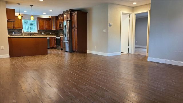 1718 CARDINAL DR, Clearwater, FL 33759