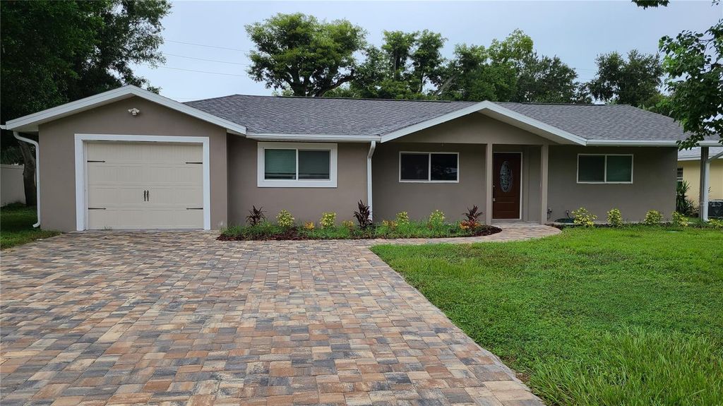 1718 CARDINAL DR, Clearwater, FL 33759
