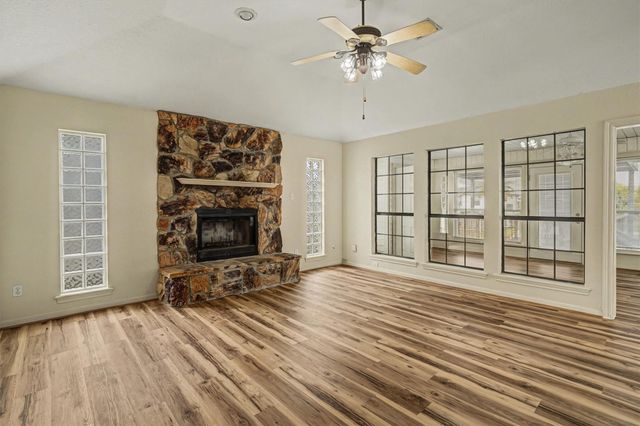 4 S Flamingo Street, La Marque, TX 77568