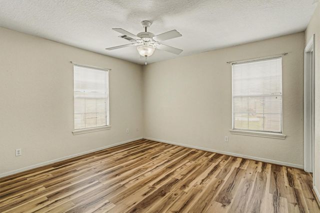 4 S Flamingo Street, La Marque, TX 77568