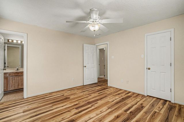 4 S Flamingo Street, La Marque, TX 77568