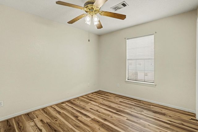 4 S Flamingo Street, La Marque, TX 77568