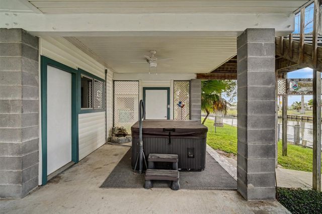 4 S Flamingo Street, La Marque, TX 77568