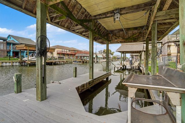 4 S Flamingo Street, La Marque, TX 77568