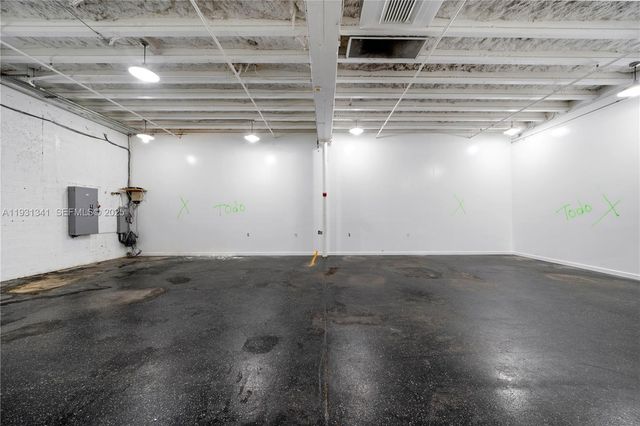 2585 NW 21st Ter, Miami, FL 33142