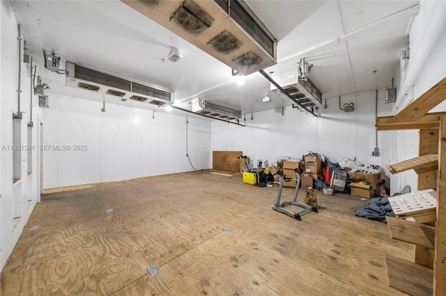 2585 NW 21st Ter, Miami, FL 33142