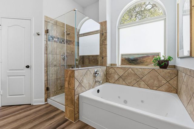 12 Tanglewood TRL, Wimberley, TX 78676