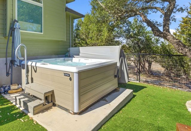 12 Tanglewood TRL, Wimberley, TX 78676
