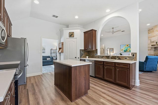 12 Tanglewood TRL, Wimberley, TX 78676