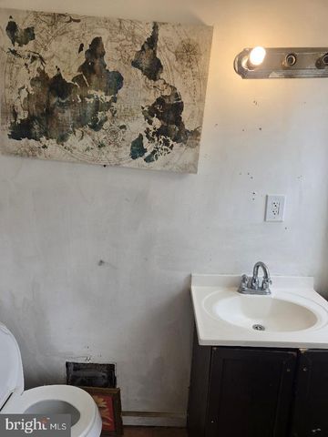 7241 GRAYS AVE, Philadelphia, PA 19142