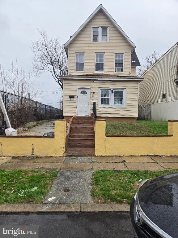 7241 GRAYS AVE, Philadelphia, PA 19142