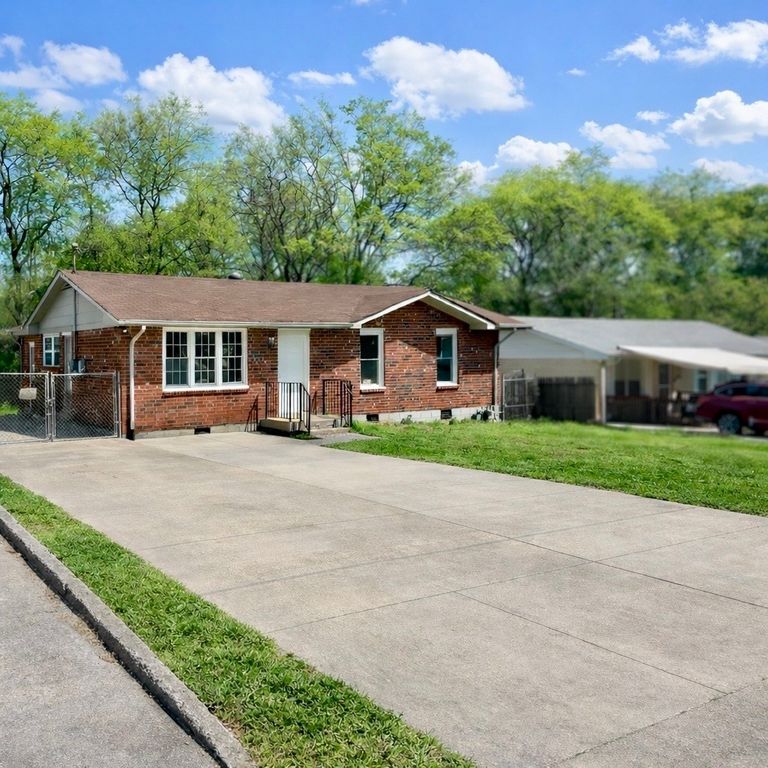 149 Cline Ave, Hendersonville, TN 37075