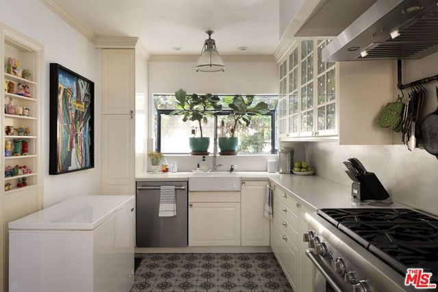 542 N Detroit Street, Los Angeles, CA 90036