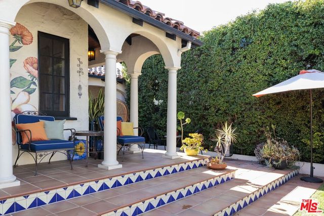 542 N Detroit Street, Los Angeles, CA 90036