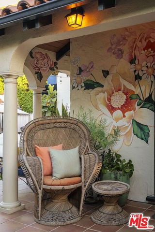 542 N Detroit Street, Los Angeles, CA 90036
