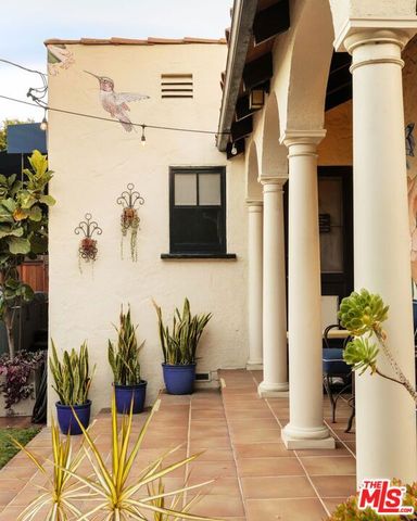 542 N Detroit Street, Los Angeles, CA 90036