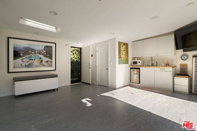 542 N Detroit Street, Los Angeles, CA 90036