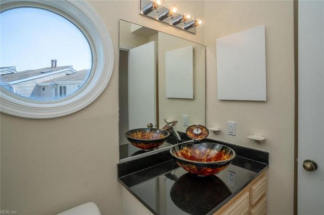 100 Pinewood Rd Apt 226, Virginia Beach, VA 23451