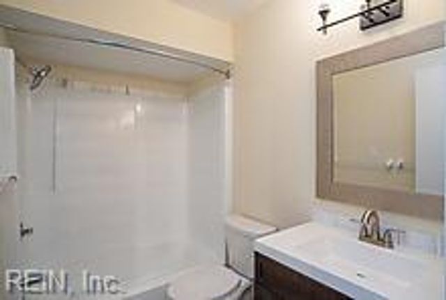 100 Pinewood Rd Apt 226, Virginia Beach, VA 23451