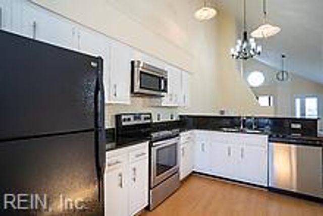 100 Pinewood Rd Apt 226, Virginia Beach, VA 23451