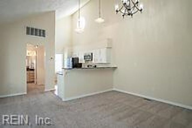 100 Pinewood Rd Apt 226, Virginia Beach, VA 23451