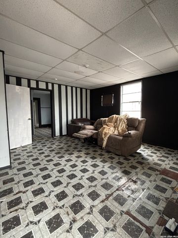 204 Piedmont, San Antonio, TX 78203