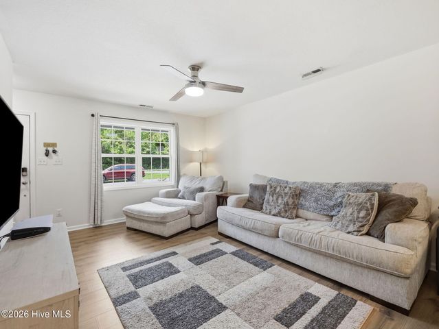 1404 Old Folkstone Road 7, Sneads Ferry, NC 28460